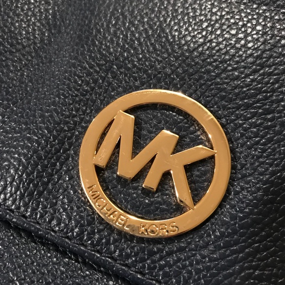 Michael Kors small purse - Picture 2 of 7